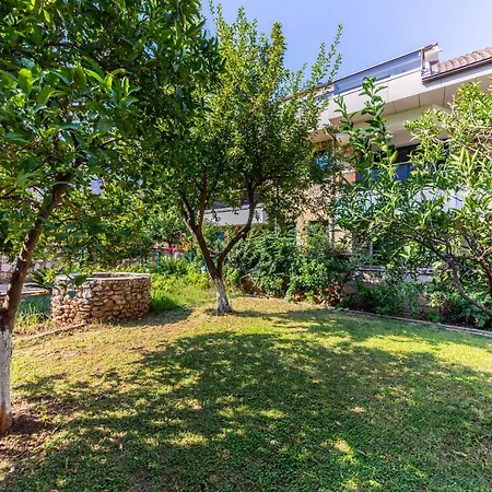 וילה Stone Homes *