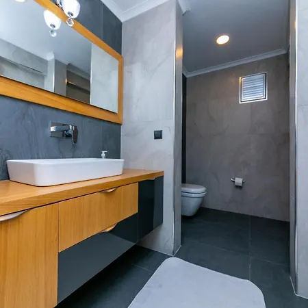 Stone Homes וילה
