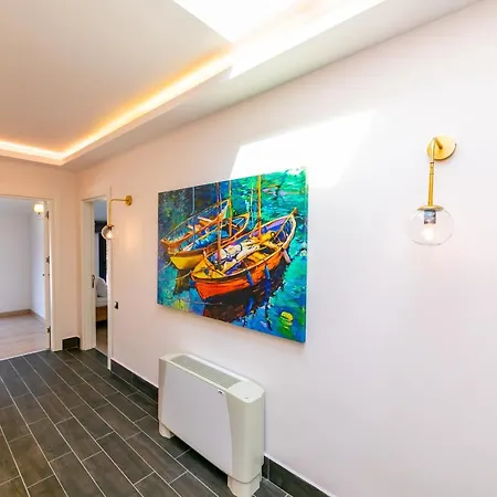וילה Stone Homes מרמריס